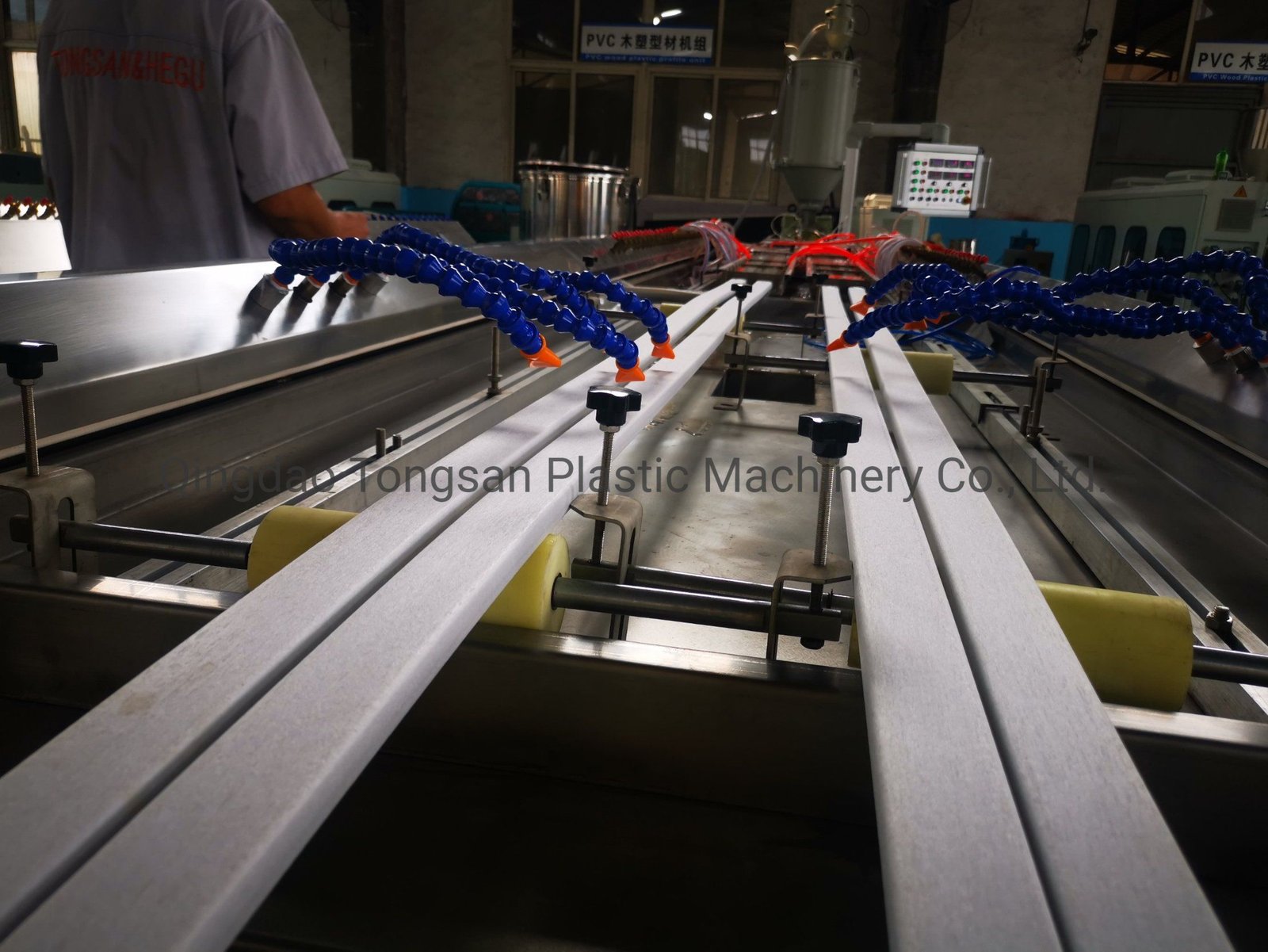 Recycled-Plastic Lumber & Posts Production Line industrial reference